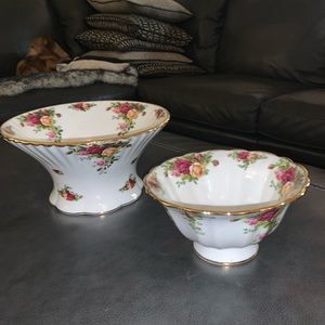 Royal Albert Old Country Roses bowl set, brand new, never used
